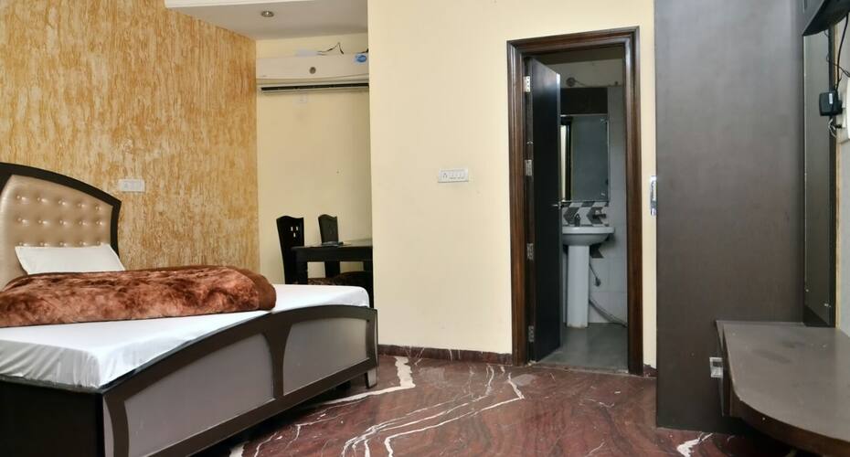 Hotel Staywell, Chandigarh 1